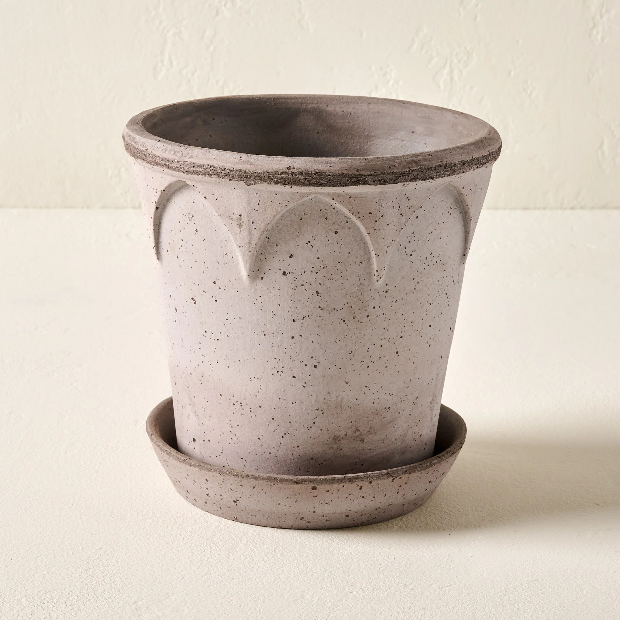 Arched Bergs Pot - Image 3