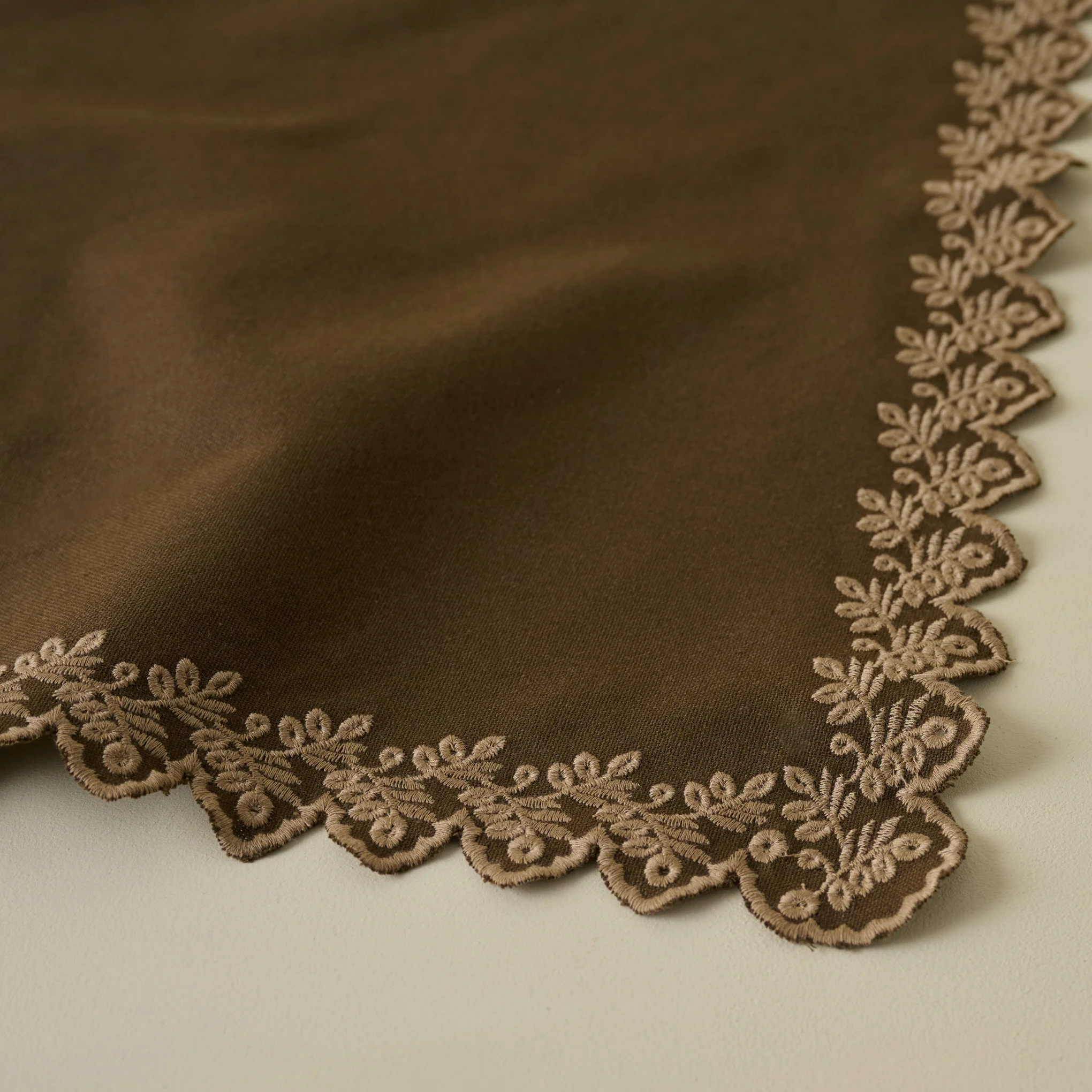 Cocoa Embroidered Scalloped Edge Napkin set of Four - Image 3