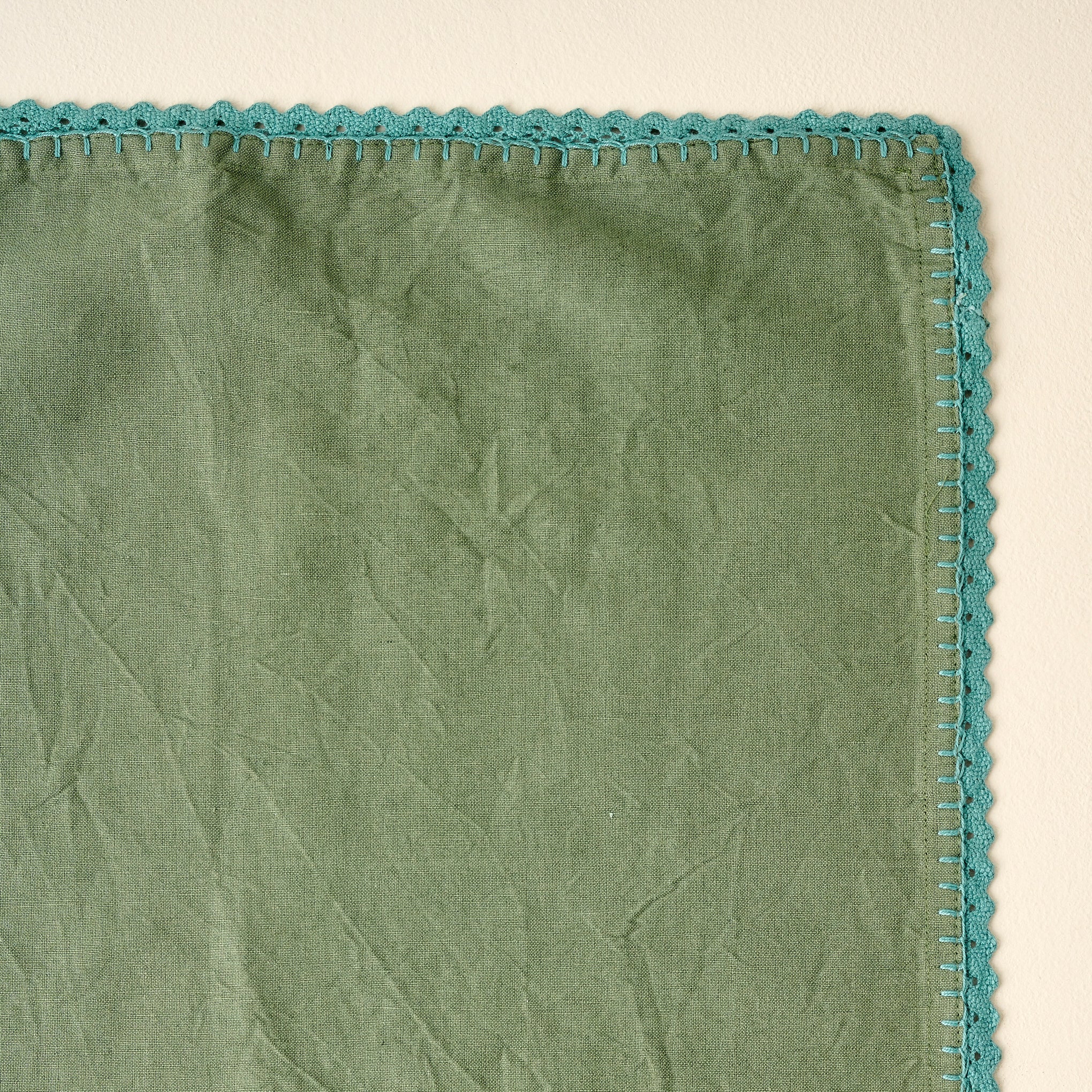 Green Crochet Edge Napkin Set of Four - Image 3