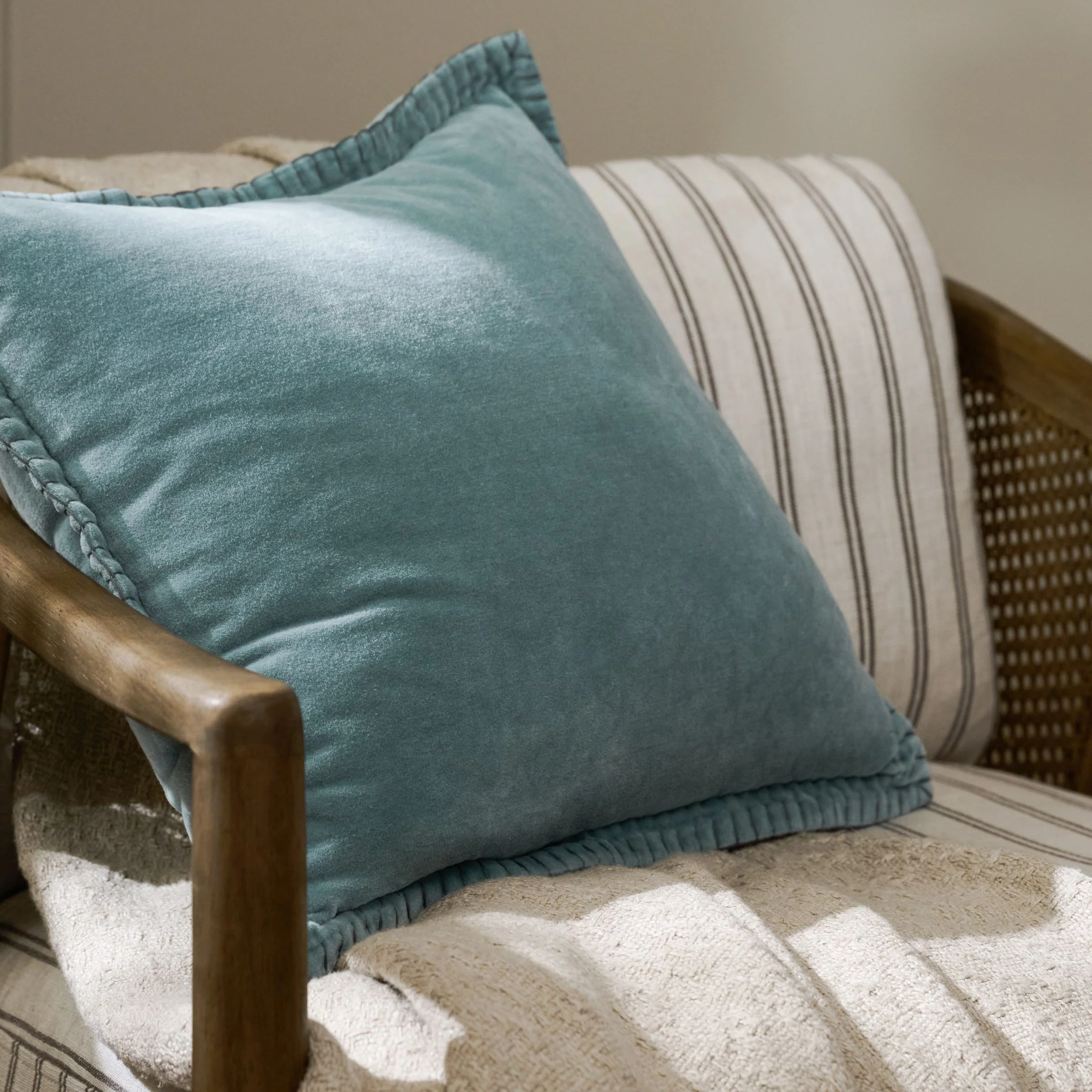 Townes Smoke Blue Velvet Pillow - Image 4